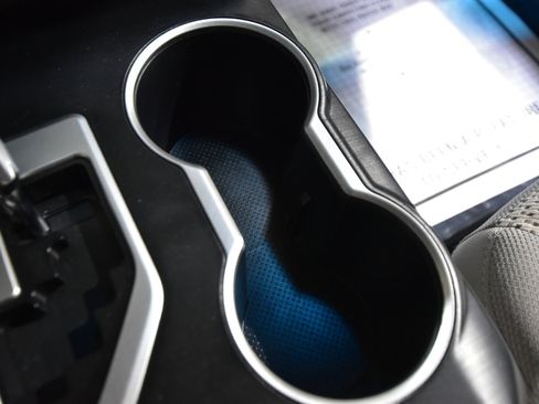 Used 2012 Toyota Camry LE image 26