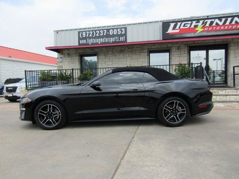 Used 2018 Ford Mustang Premium RWD image 2