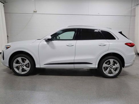 New 2025 Audi Q5 Premium Plus image 2