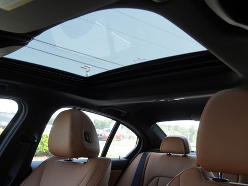 Certified 2025 BMW 330i Sedan RWD image 14