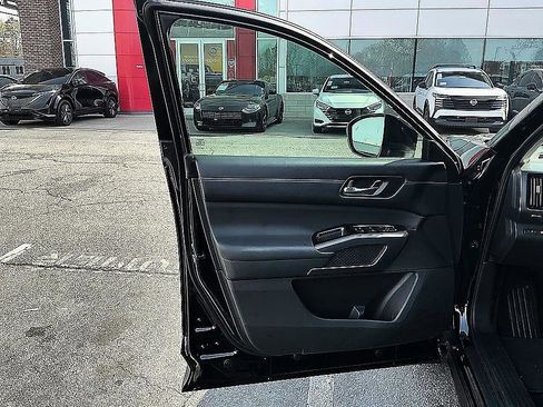 Certified 2023 Nissan Rogue SL w/ SL Premium Package image 11