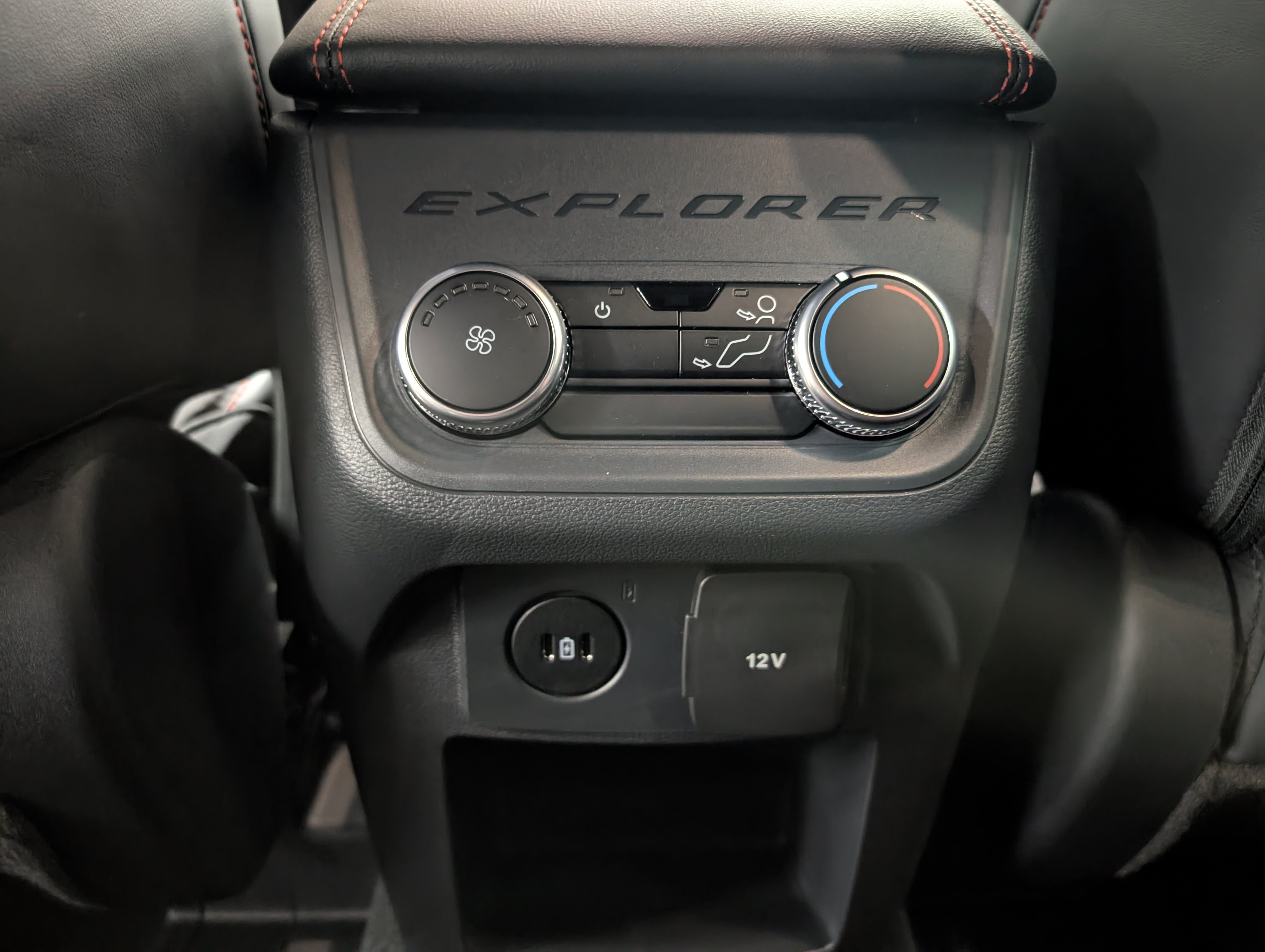 New 2027 Ford Explorer ST-Line AWD/4WD image 3