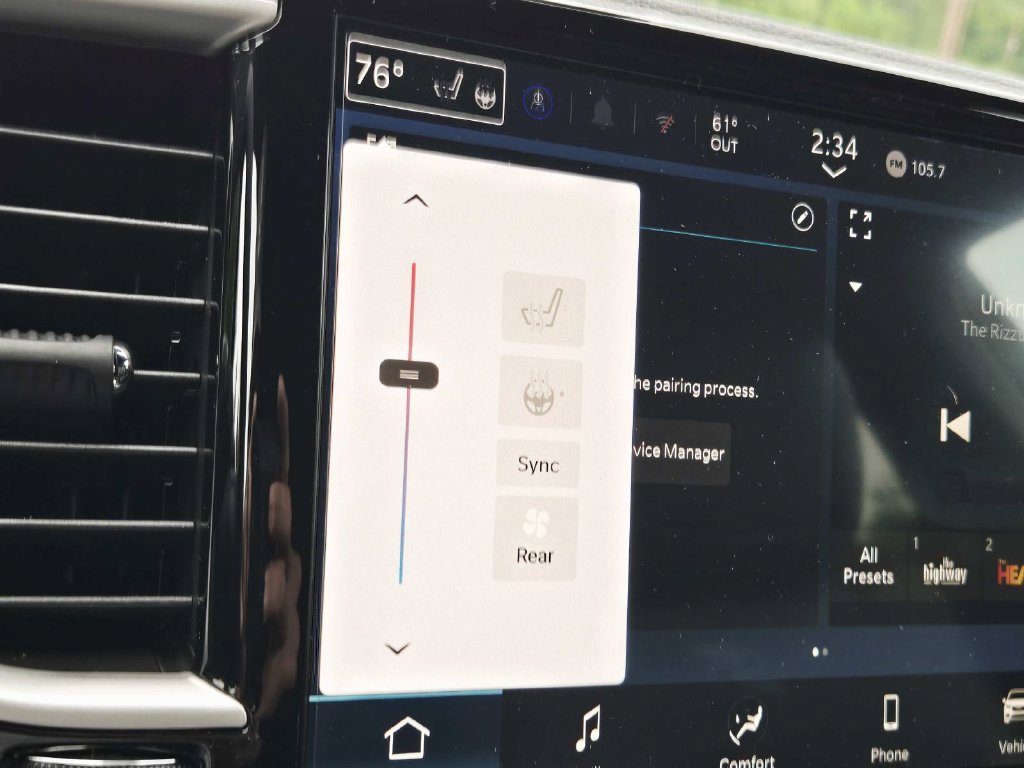 New 2026 Chrysler Pacifica Select w/ S Appearance Package FWD image 28