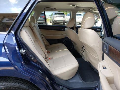 Used 2018 Subaru Outback 2.5i Limited AWD/4WD image 16