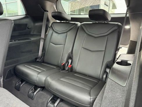 Used 2024 Cadillac XT6 Sport image 11