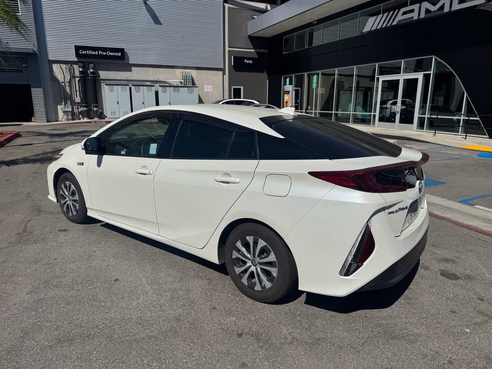 Used 2020 Toyota Prius Prime LE FWD image 4