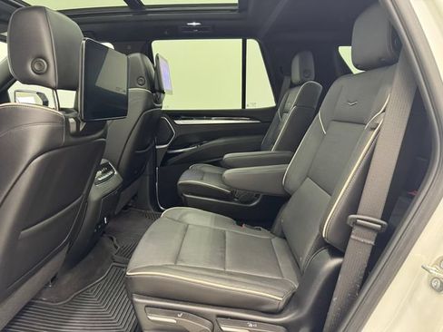 Used 2025 Cadillac Escalade Sport w/ Touring Package AWD/4WD image 21