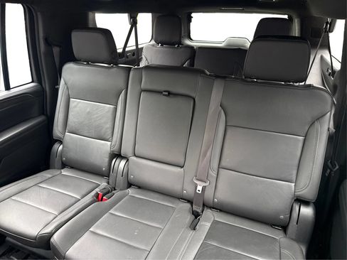 Used 2023 Chevrolet Suburban LT AWD/4WD image 12