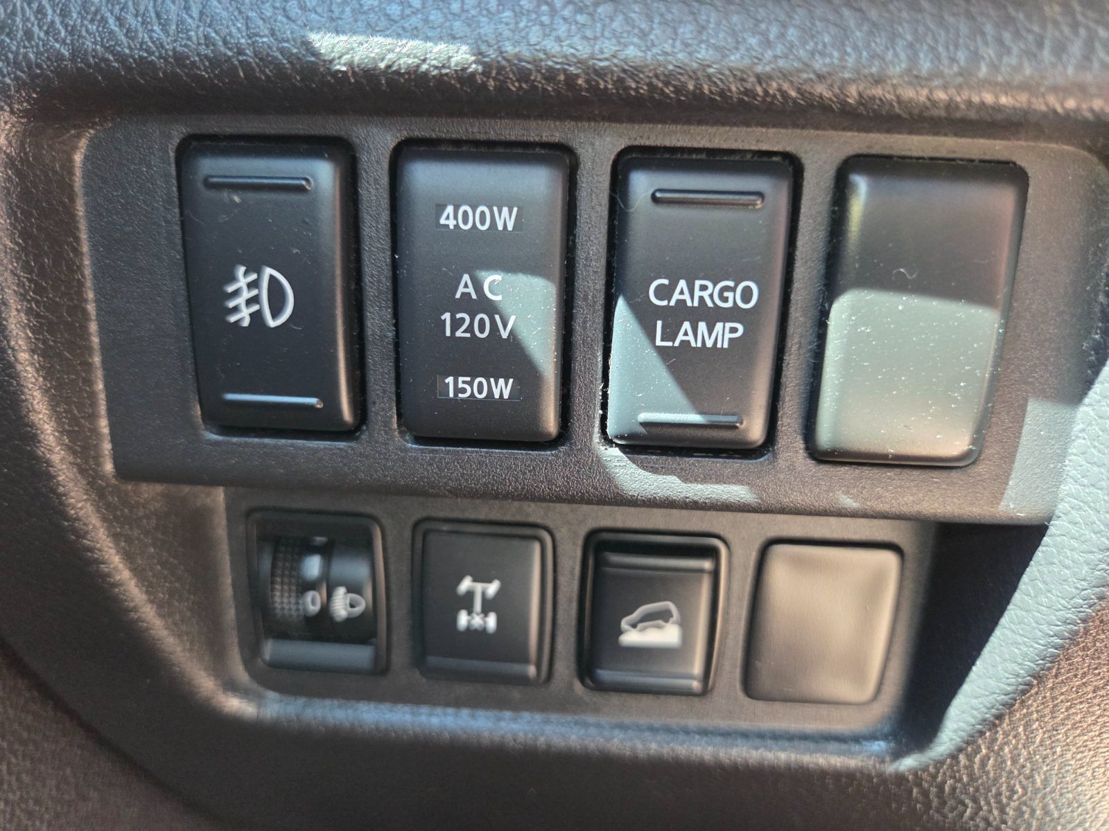 Used 2019 Nissan Titan PRO-4X w/ Pro-4x Convenience Package AWD/4WD image 19