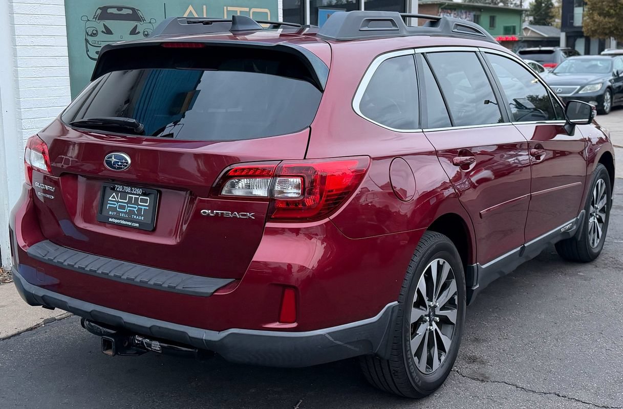 Used 2016 Subaru Outback 2.5i Limited AWD/4WD image 3