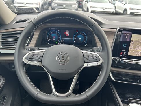New 2026 Volkswagen Atlas SEL image 11