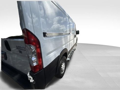Used 2025 RAM ProMaster 2500 w/ U-Haul Equipment Group FWD image 7