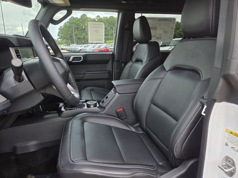 New 2026 Ford Bronco Outer Banks w/ Sasquatch Package AWD/4WD image 12