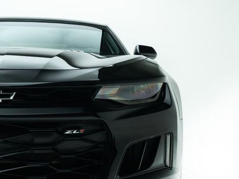 Used 2018 Chevrolet Camaro ZL1 image 7
