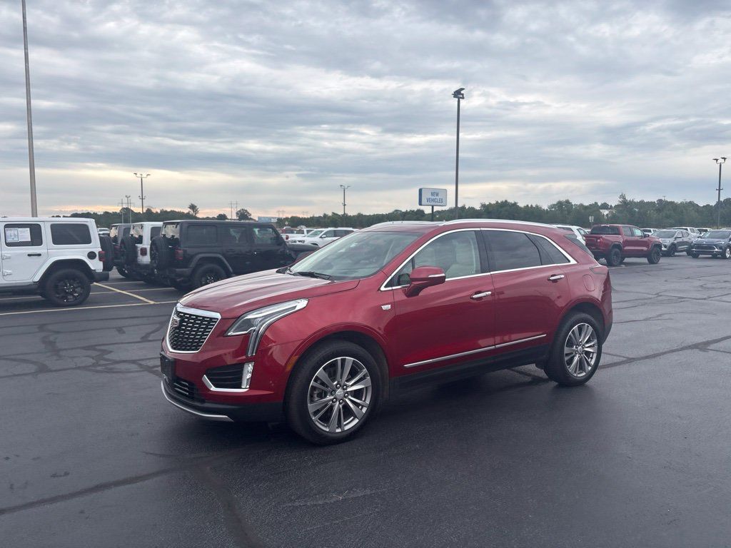 Used 2024 Cadillac XT5 Premium Luxury w/ Technology Package FWD image 4