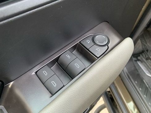 Used 2024 Chevrolet Colorado ZR2 w/ ZR2 Convenience Package III image 17