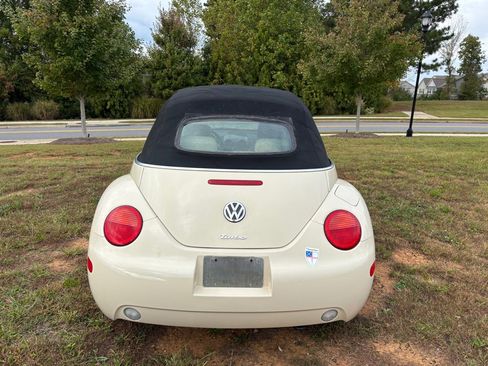 Used 2004 Volkswagen Beetle GLS image 4