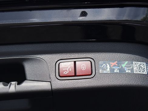 Certified 2026 Mercedes-Benz GLE 350 4MATIC image 23