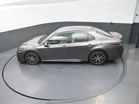 Used 2024 Toyota Camry SE FWD image 15