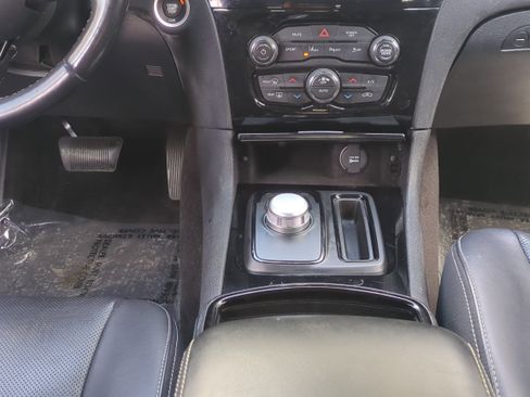 Used 2018 Chrysler 300 S w/ Safetytec Plus Group image 18