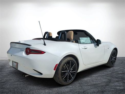 New 2025 MAZDA MX-5 Miata Grand Touring image 3