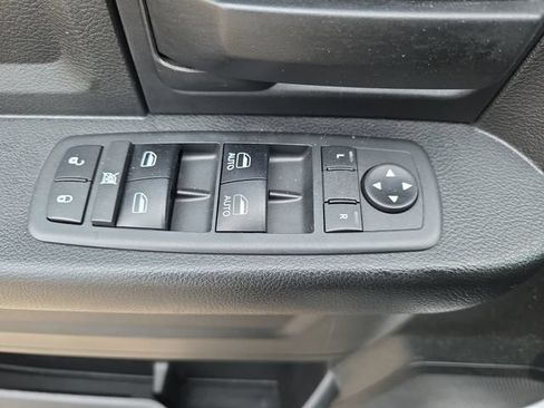 Used 2018 RAM 1500 Express w/ Express Value Package AWD/4WD image 30