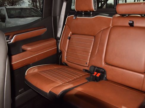 Used 2025 GMC Sierra 1500 Denali Ultimate image 19