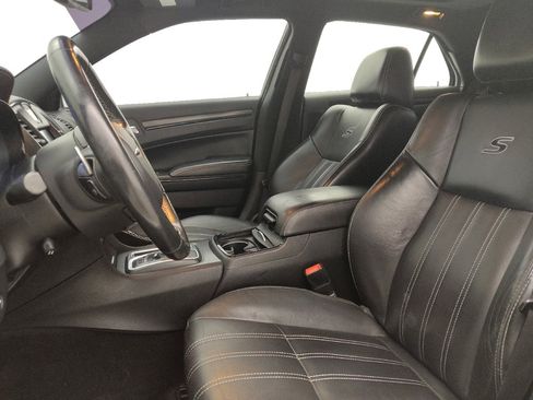 Used 2015 Chrysler 300 S w/ 300S Premium Group RWD image 17