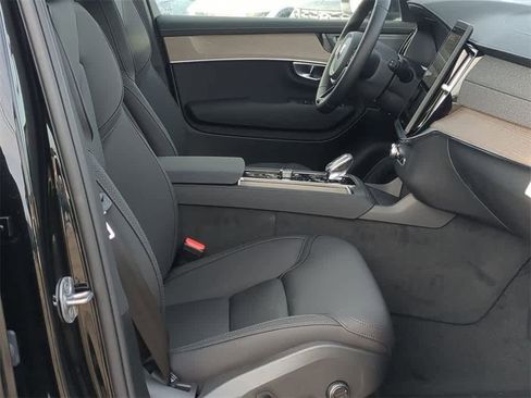 New 2026 Volvo XC90 B6 Plus w/ Protection Package Premier image 22