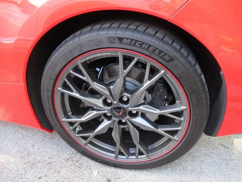 Used 2024 Chevrolet Corvette Stingray Preferred Cpe w/ Z51 Performance Package RWD image 11