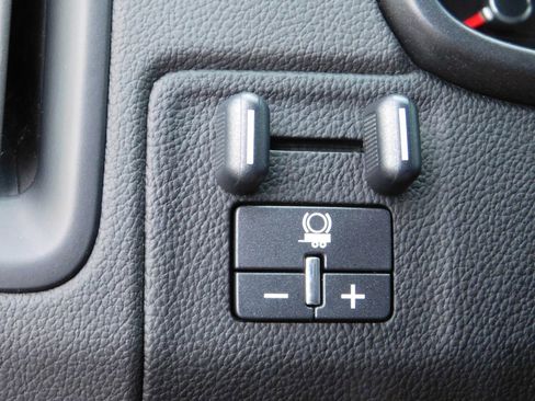 Used 2021 Chevrolet Colorado ZR2 image 25