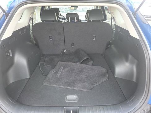 Used 2025 Kia Sportage EX image 10