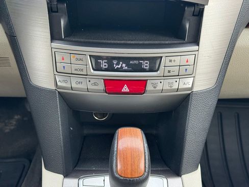Used 2014 Subaru Outback 2.5i Limited image 13