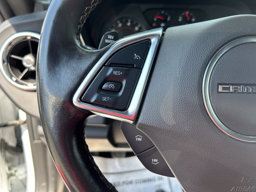 Used 2020 Chevrolet Camaro LT w/ Technology Package RWD image 20