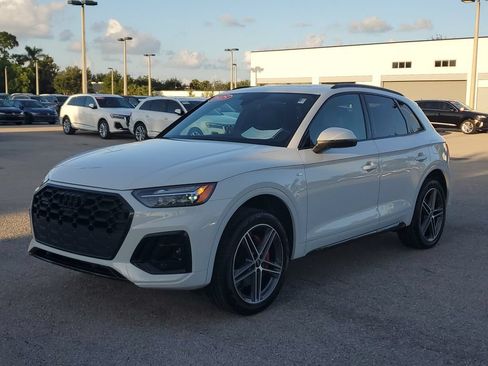 Certified 2025 Audi Q5 e Premium Plus w/ Premium Plus Package AWD/4WD image 9