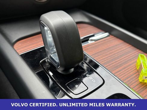 Certified 2025 Volvo V60 B5 Cross Country Plus AWD/4WD image 21