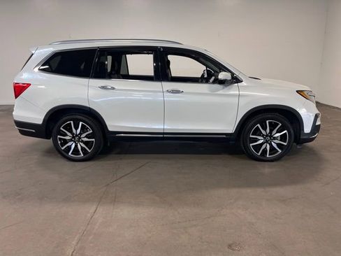 Used 2020 Honda Pilot Touring image 2