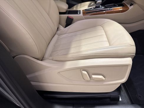 Used 2022 Audi Q5 2.0T Premium w/ Convenience Package image 35