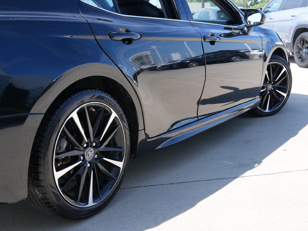 Used 2019 Toyota Camry XSE FWD image 11