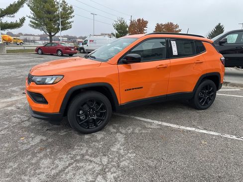 New 2026 Jeep Compass Latitude image 14