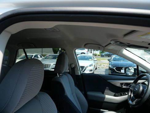 Used 2023 Subaru Outback Premium AWD/4WD image 30