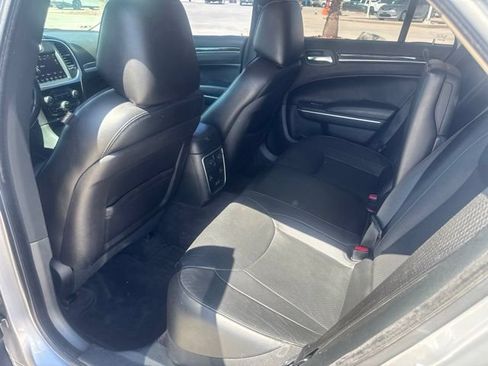 Used 2018 Chrysler 300 Limited w/ Safetytec Plus Group RWD image 8