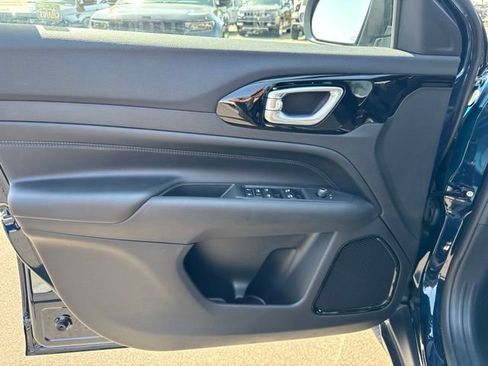New 2026 Jeep Compass Latitude AWD/4WD image 9