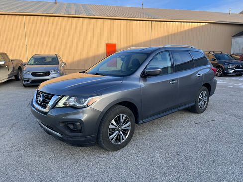 Used 2019 Nissan Pathfinder S image 7