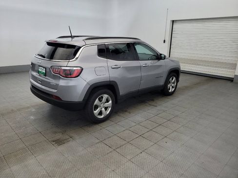 Used 2018 Jeep Compass Latitude FWD image 10