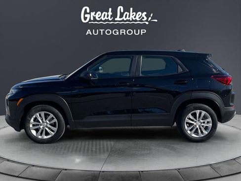 Used 2023 Chevrolet TrailBlazer LS image 2