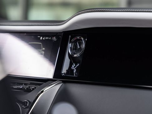 New 2026 Rolls-Royce Cullinan AWD/4WD image 39