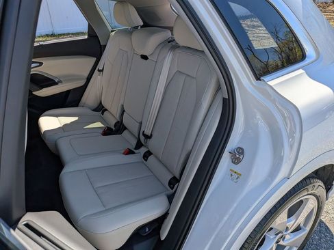 Used 2025 Audi Q5 Prestige AWD/4WD image 19