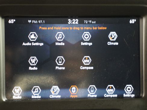 Used 2019 Jeep Renegade Latitude w/ Popular Equipment Group image 16