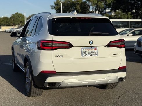 Certified 2023 BMW X5 sDrive40i w/ Premium Package image 11